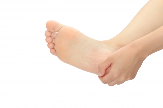 足底腱膜炎ってどこが痛くなるの？